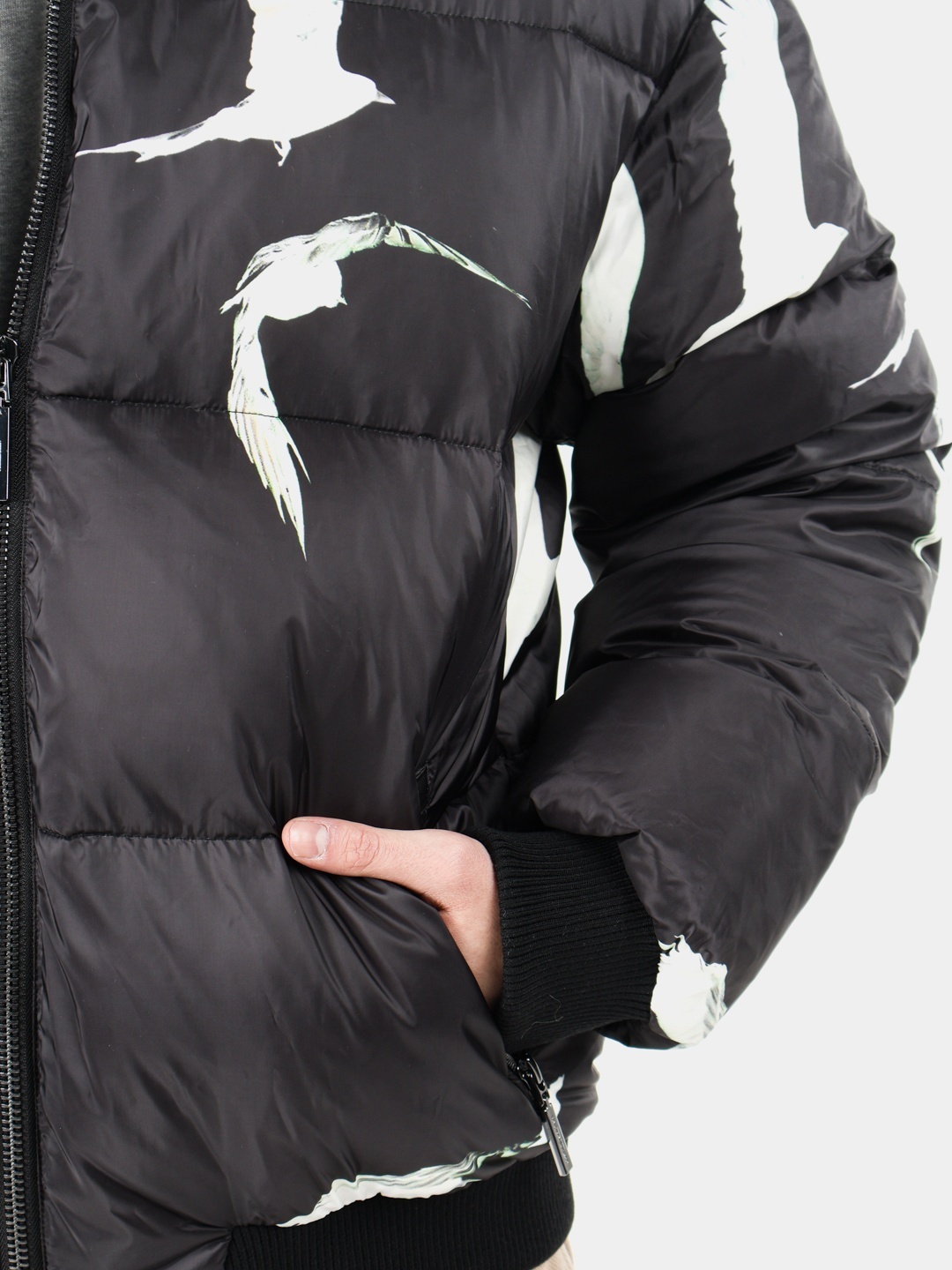 Зимняя куртка CoSTUME NATIONAL CMF59008PI 8904 черный