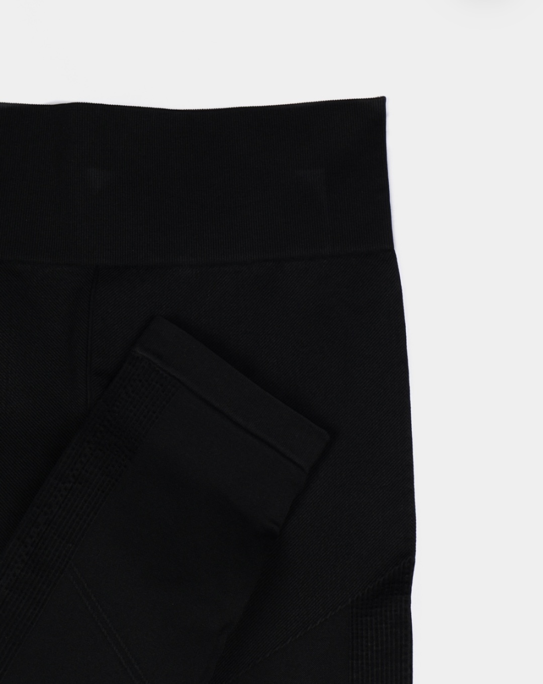 Леггинсы BORN YAMI LEGGINGS P20SM010-L черный