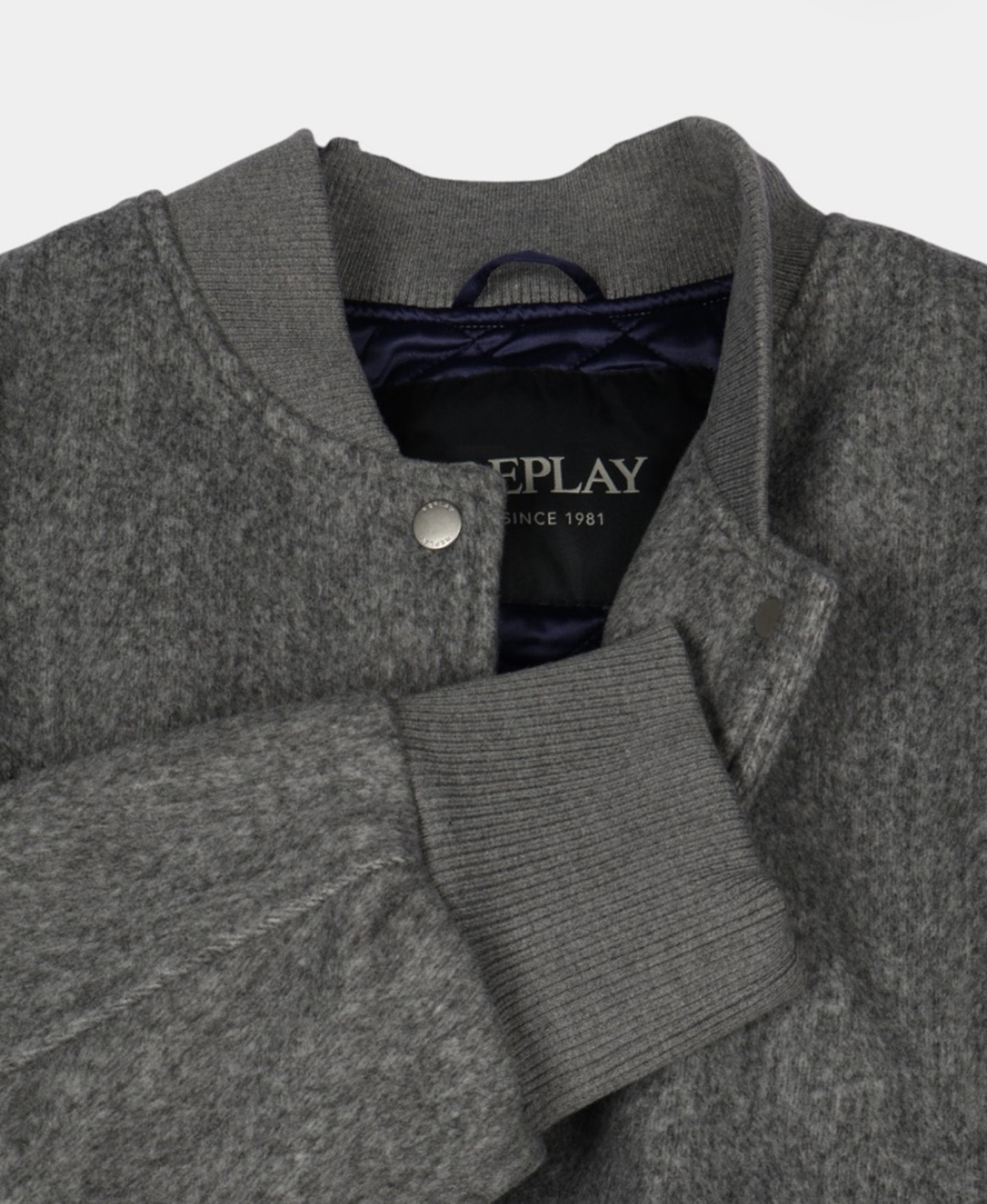 Бомбер Replay W7860 .000.85010 серый